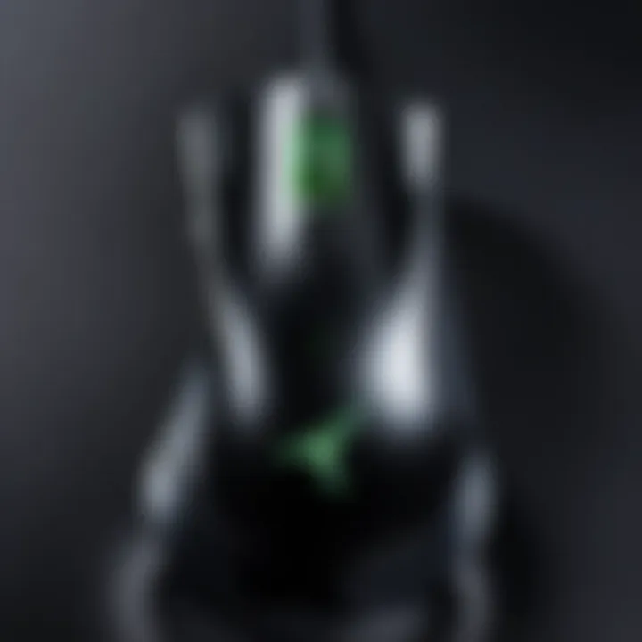 Razer Elite Deathadder's ergonomic shape and features